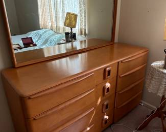 Vintage 1954 Heywood-Wakefield Encore triple dresser with mirror - pristine condition