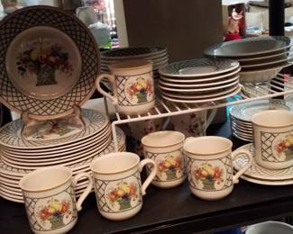 Villeroy & Boch Basket Pattern Dish Set