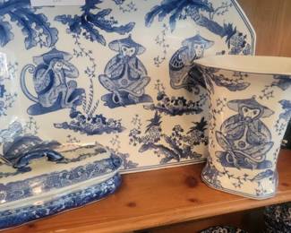 Blue and White Collection, Blue Willow collection