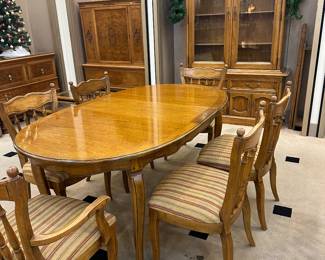 Dining Table & Chairs