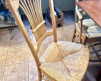 Foldable-leaf vintage wood table with 2 chairs 