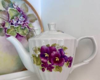 Purple floral tea pot