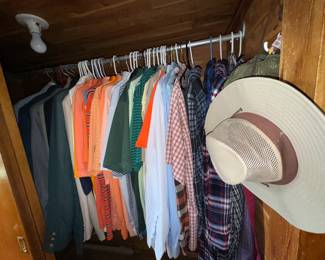 Shirts, polo's suits, robes