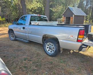 2005 GMC 4x4 Truck has 80,465 miles on it.
