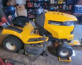 Cub Cadet XT1
