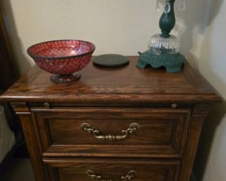 Midcentury 2 Drawer Nightstand - Table Lamp 