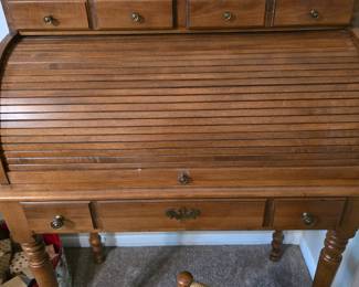 Small Roll Top Desk