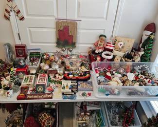 Christmas Room with lots of Vintage Items