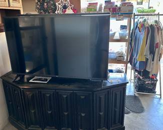Vintage Cabinet - Several Televisions 