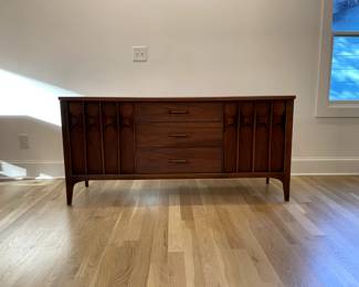 Kent Coffey Mid Century Modern 'Perspecta' Walnut Sideboard -($695)