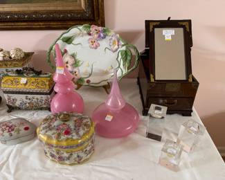 Vintage Oriental Travel Vanity, Tozai vases, etc