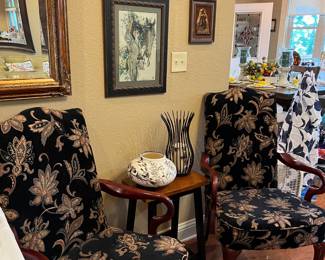 Queen Anne legged chairs, accessories