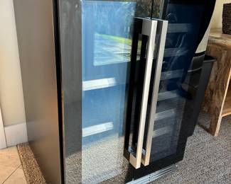 XO 24” Wine Cooler (XOU24BWDDGS) 1 of