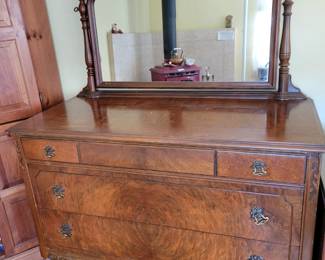 Beautiful Vintage Dresser With Mirror
(We Have A Total Of 4 In Different Vintage Stlyes See Next 3 Pictures