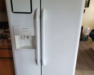 Frigidaire Double Door Refrigerator Works Great