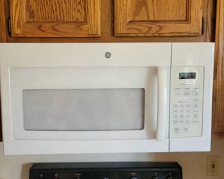 GE Over The Stove Microwave Works Great