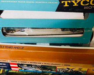 Large Selection of Electric Train Set Items. HO Lionel, Atlas, Revell, Tyco and More.