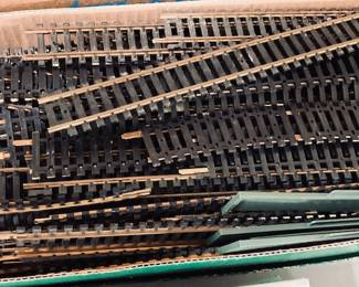 Large Selection of Electric Train Set Items. HO Lionel, Atlas, Revell, Tyco and More.