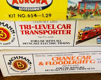 Large Selection of Electric Train Set Items. HO Lionel, Atlas, Revell, Tyco and More.