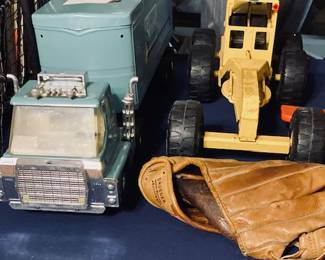Vintage Sears Roebuck Co. 22" Semi Truck And Trailer. Vintage TONKA Yellow DOT Pressed Steel Road Grader 18" Construction Toy Scraper