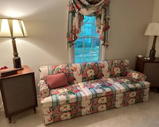 OVERVIEW LIVING ROOM MCM SPEAKERS