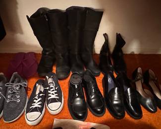 Women’s boots and shoes size 10