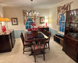 OVERVIEW - Dining room view 