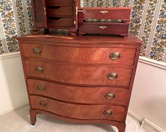 4 drawer chest & Jewelry chests