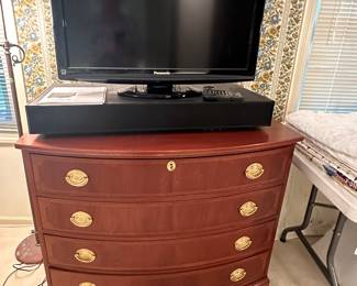 2nd 4 drawer chest with brass handles