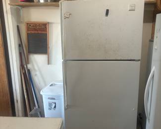Whirlpool refrigerator 