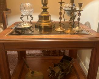 Several pieces of brass 