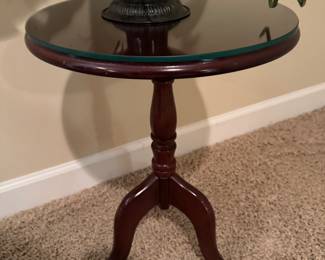 Mahogany End Table, Side Table, Plant stand BUY IT NOW! $30
