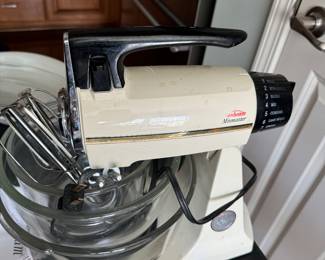 Sunbeam Mix Master 3 bowls and 3 attachments BUY IT NOW $24