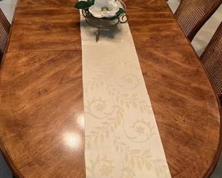 Dining table leaves and 8 chairs