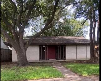 5446 Loch Lomond Dr.