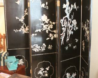 LARGE ORIENTAL SCREEN
