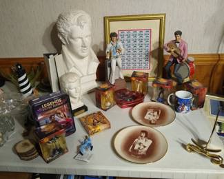 Elvis is in the Building!