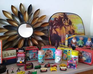 Vintage Toys and Lunchboxes 