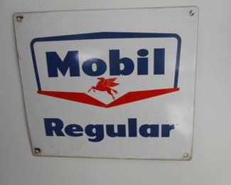 Vintage Mobil Gas Metal Sign