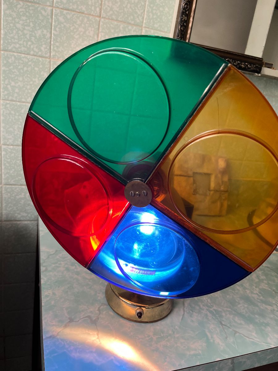 Vintage holiday color wheel