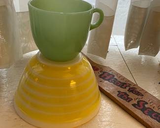 Vintage Pyrex and Jadeite 