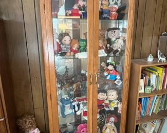 Curio cabinet 