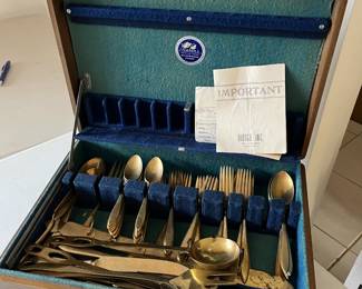 Flatware set