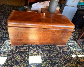 Lane Cedar Chest