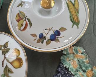 Evesham porcelain dishes