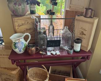 Wine and grapes decor, crates and more
