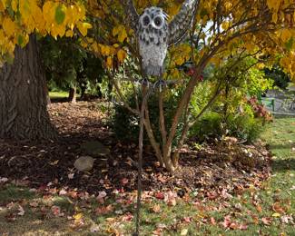 Metal garden owl