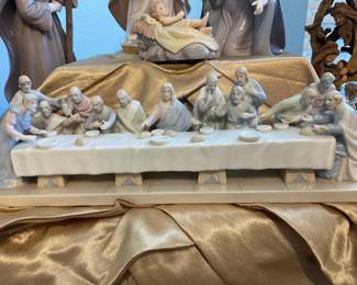 Porcelain last supper decor