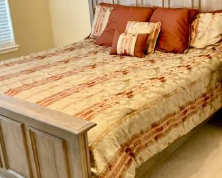 Bedspread with pillows and valances