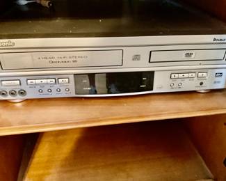 Panasonic, VCR plus silver – DVD\VCR player combo